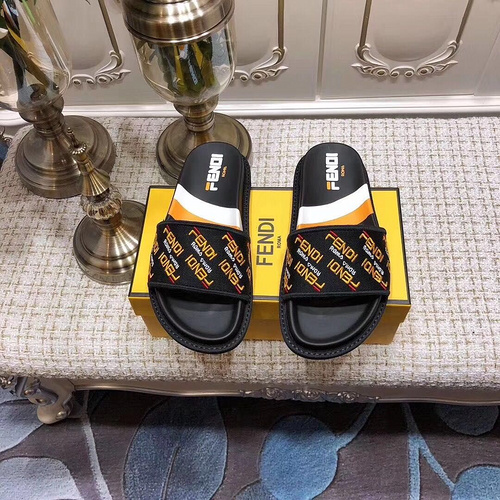Mixed Brand Slippers Unisex ID:202004a120